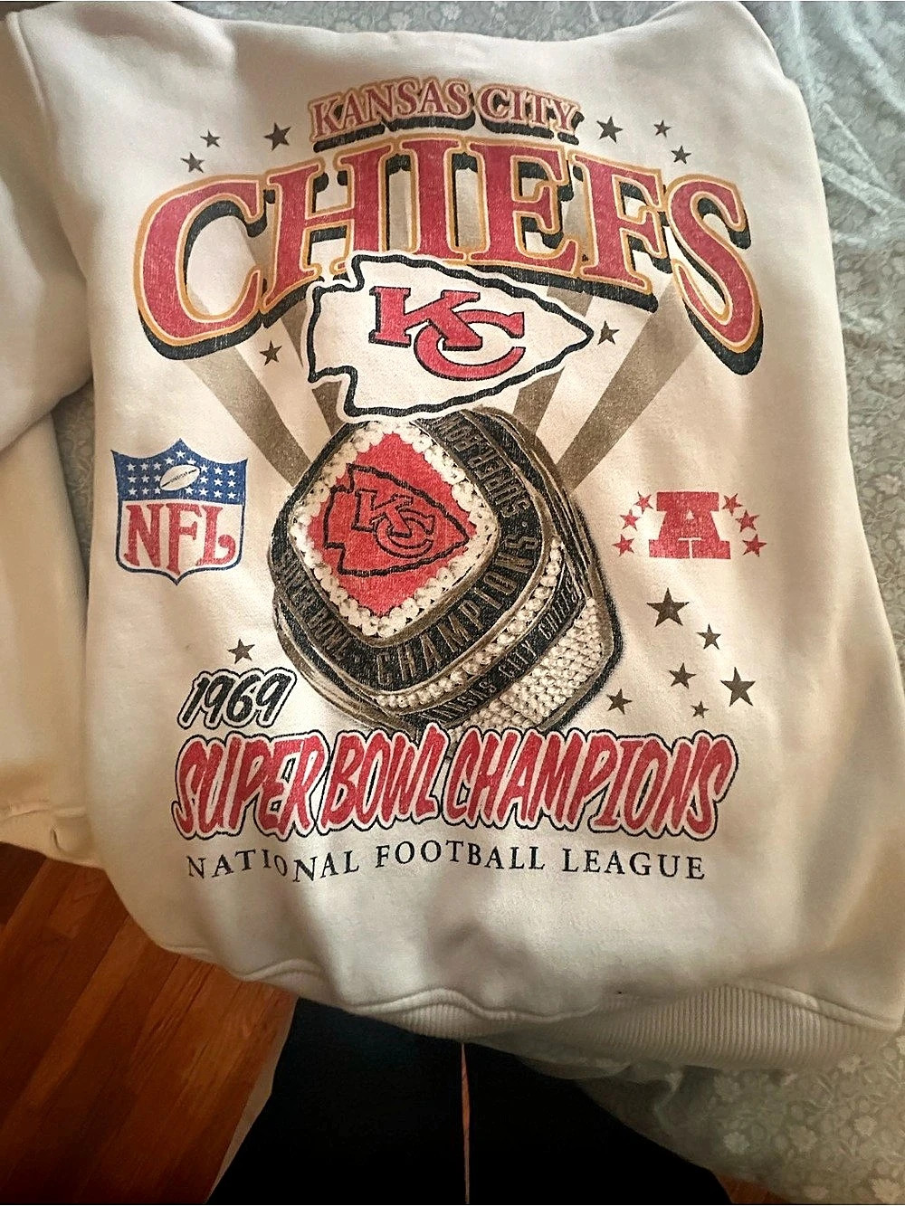NFL Kansas City Chiefs Super Bowl Champions sweatshirt Boys 15/16 White & Red